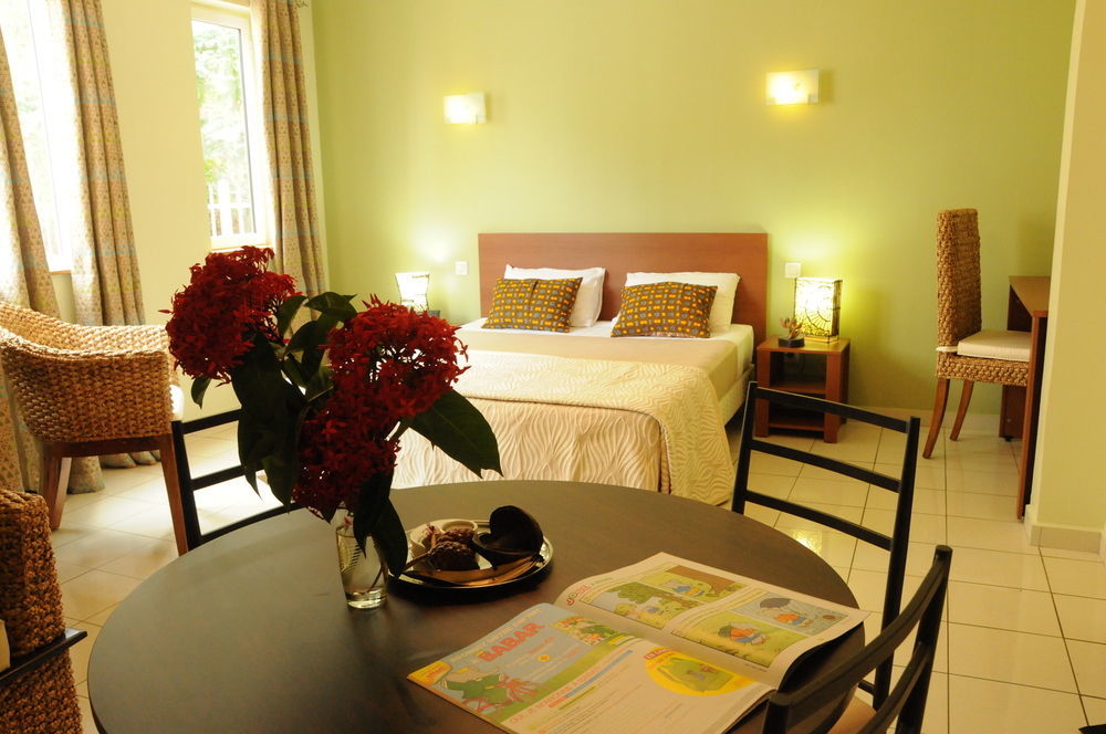 Hotel Maharajah Mamoudzou Ngoại thất bức ảnh