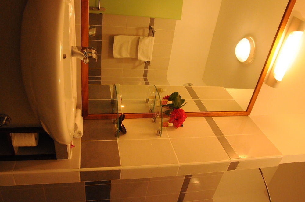 Hotel Maharajah Mamoudzou Ngoại thất bức ảnh